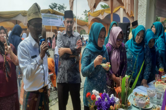 LOMBA CIPTA MENU NON BERAS DIHADIRI IBU HJ. DESWITA KAMSOL